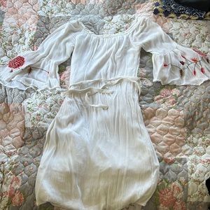 White Flowy Dress (short)